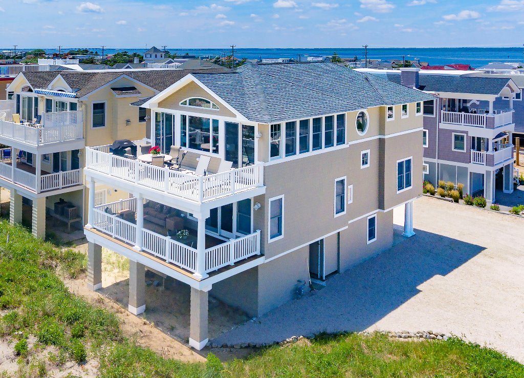 12 Gloucester Ave, Harvey Cedars, NJ 08008, USA